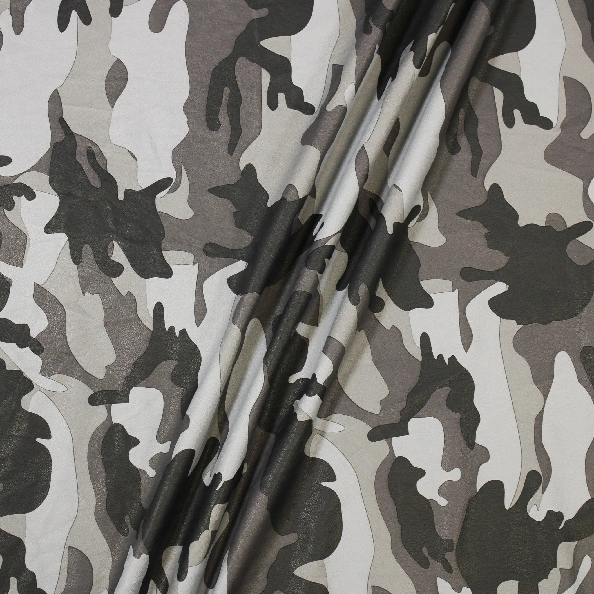 GREY CAMO PLEATHER